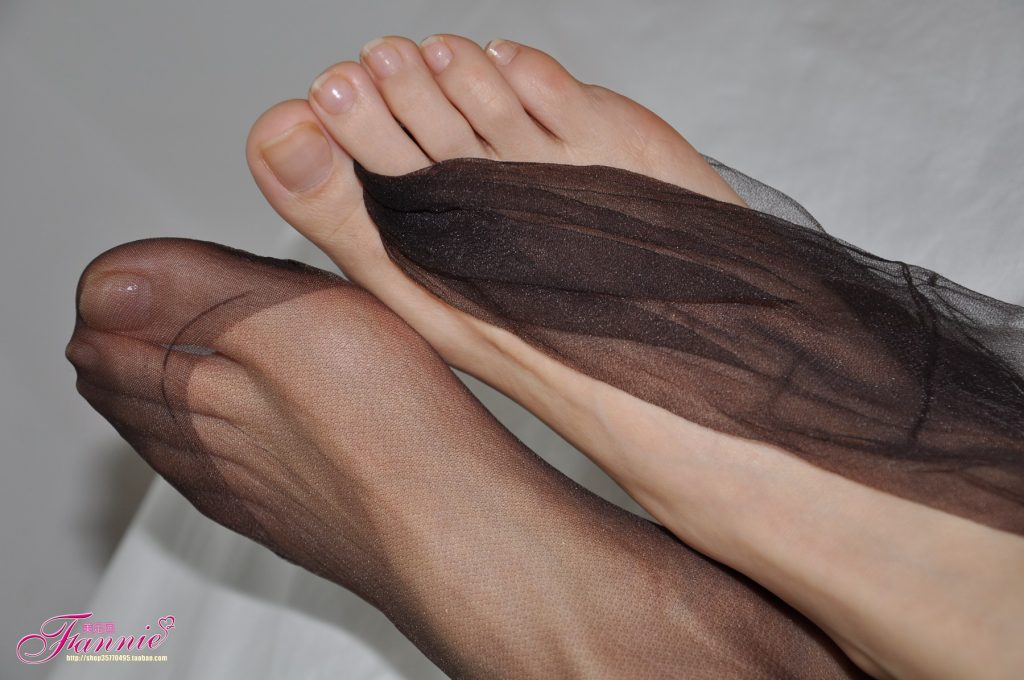 Fannie芬妮每足园 No.157 黑丝特写 [48P/142MB]插图2