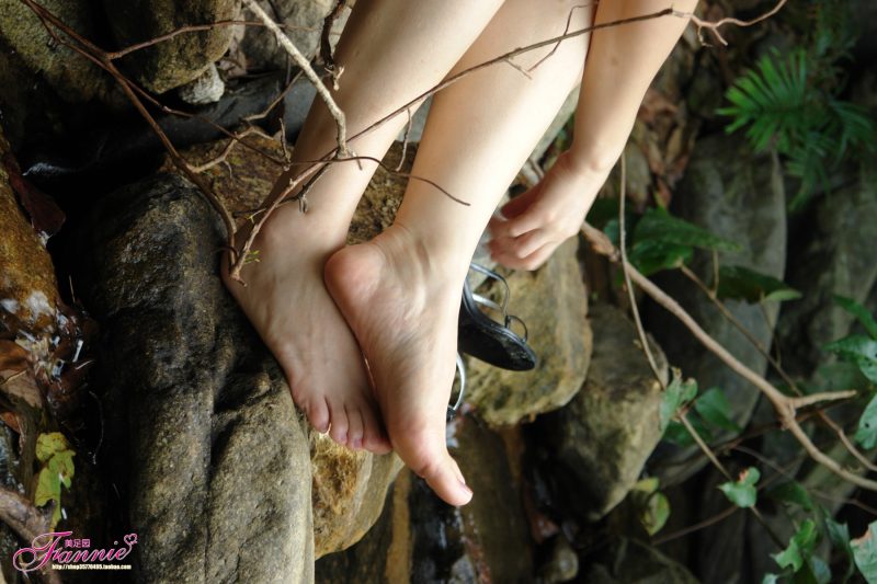 Fannie芬妮每足园 No.177 极致高跟魅惑 寂静山林 [61P/173MB]-无料摄影圈