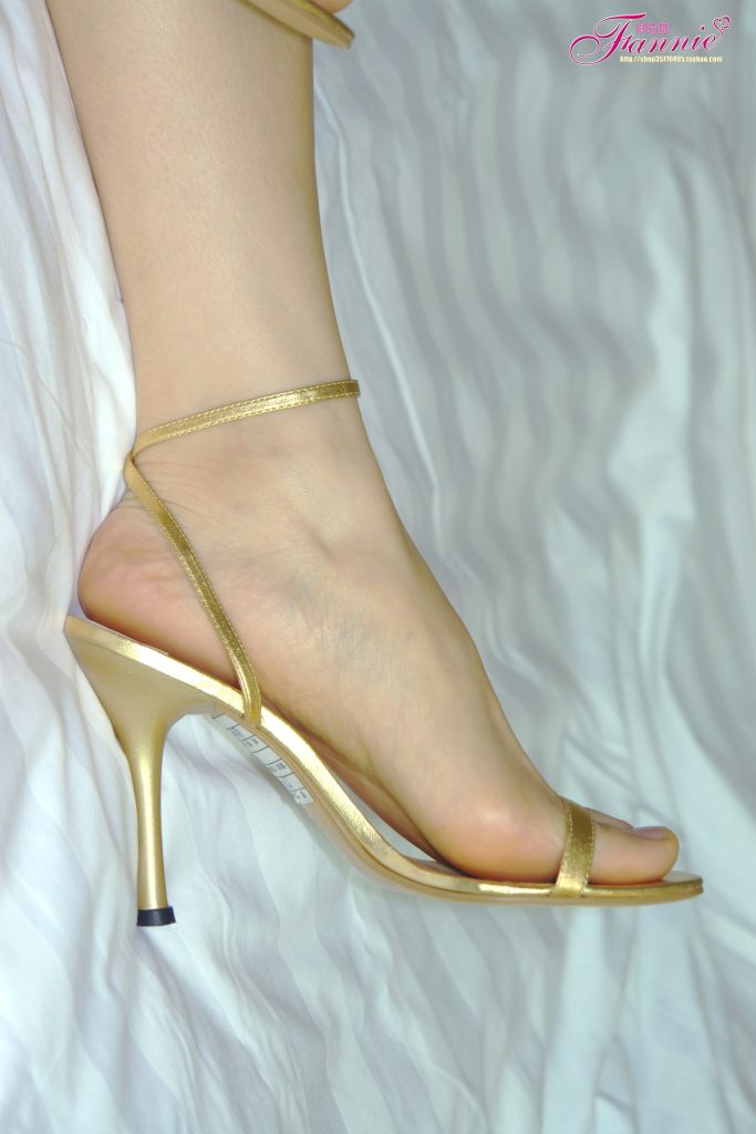 Fannie芬妮每足园 No.213 金色的旋律 熏香 [21P/69MB]插图1