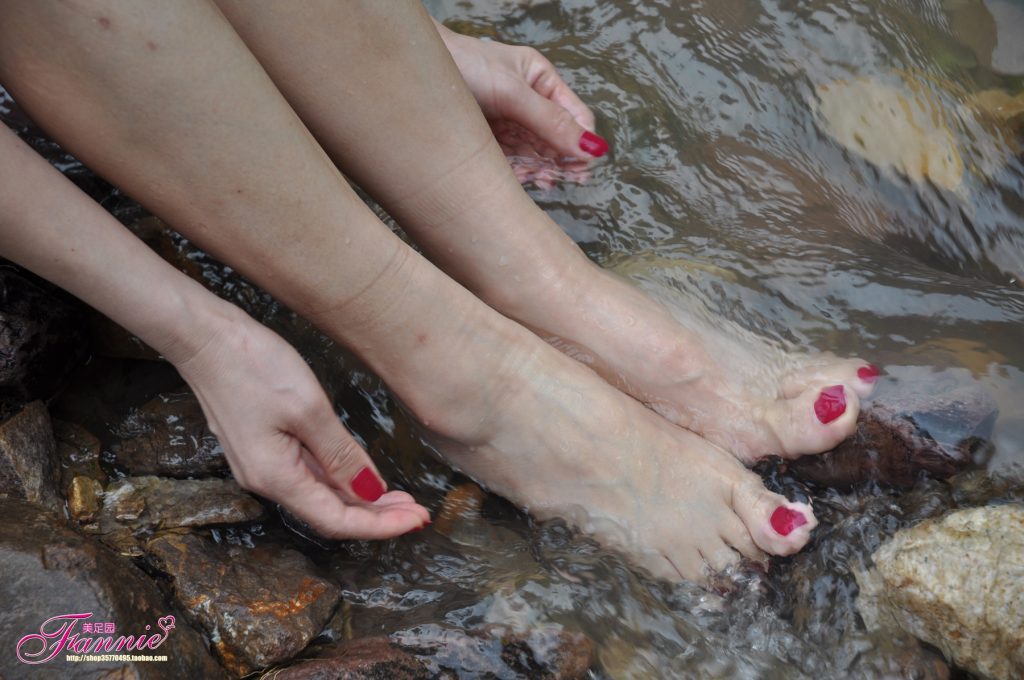 Fannie芬妮每足园 No.257 凌波微步 [78P/223MB]插图2