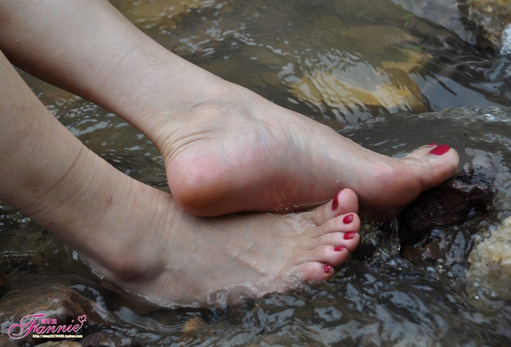 Fannie芬妮每足园 No.257 凌波微步 [78P/223MB]插图1