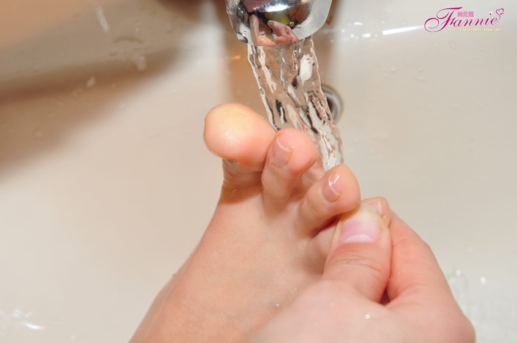 Fannie芬妮每足园 No.280 裸足特辑3 [53P/157MB]插图2