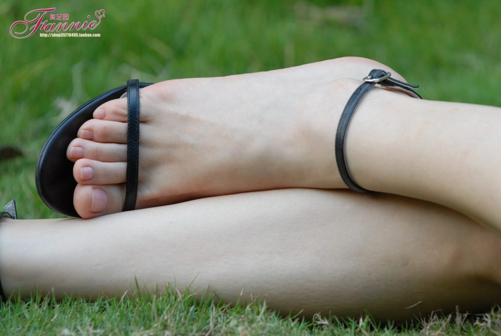 Fannie芬妮每足园 No.283 绿草如茵的家园 草地 [23P/74MB]插图3