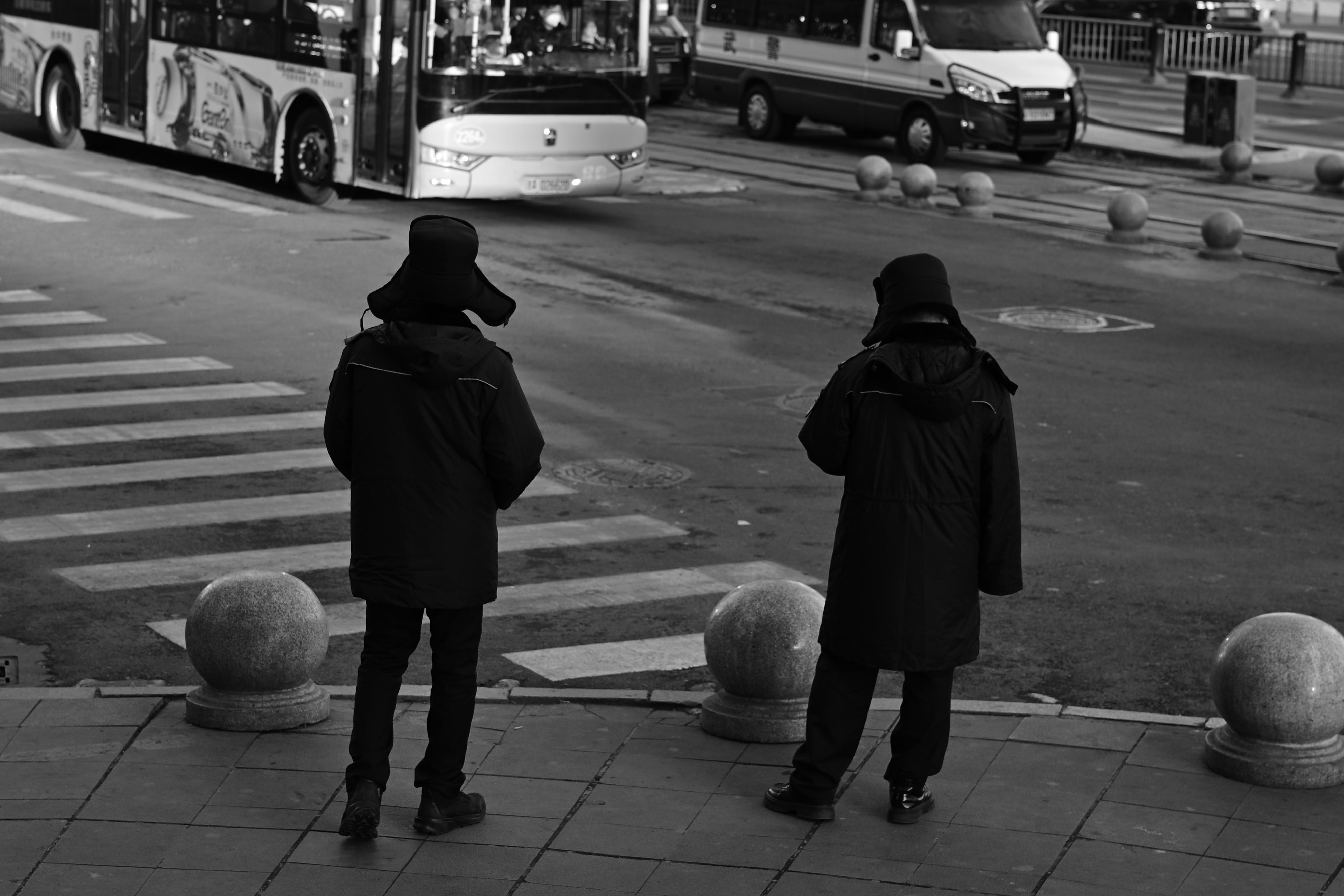 用心定格黑白街拍，捕捉灵魂瞬间插图