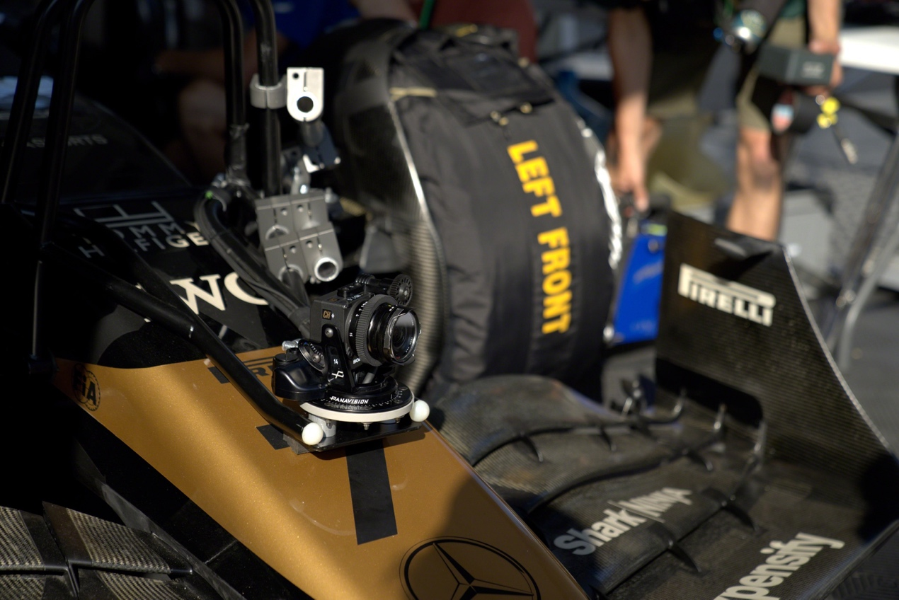 在时速322公里的F1赛车上、捕捉瞳孔里的情感起伏插图