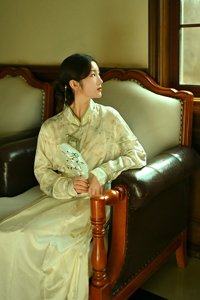 镜头下的老街:用光影营造故事感插图6 镜头下的老街:用光影营造故事感插图6