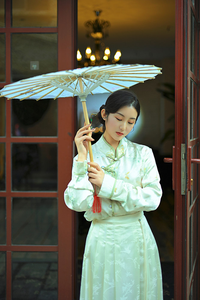 镜头下的老街:用光影营造故事感插图8 镜头下的老街:用光影营造故事感插图8