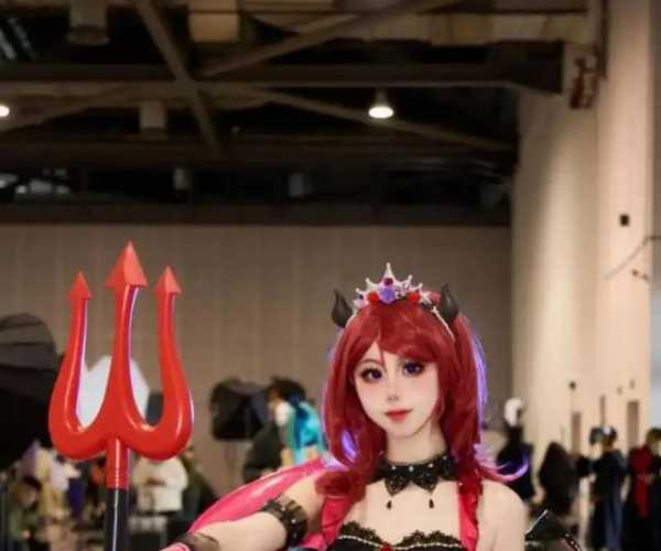 为什么“伪Coser”能站上风口?二游设定本身就是流量密码
