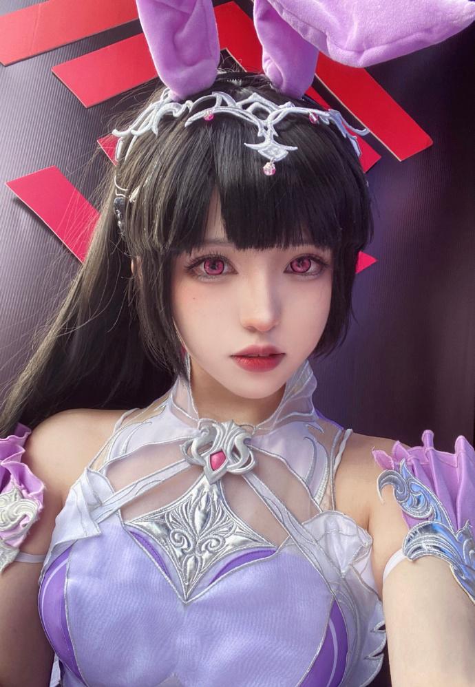 小舞cos第一人饭思思地位不保？拿出怪盗基德后，仍旧惊艳全场插图6