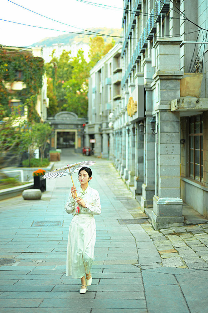 镜头下的老街:用光影营造故事感插图13 镜头下的老街:用光影营造故事感插图13