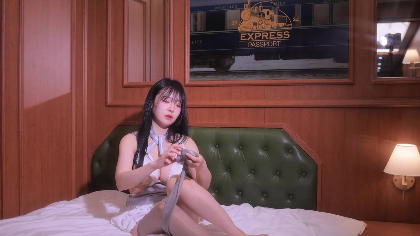 AI Video 045 Stewardess Lookbook Oriental Express ver[4K/1V/698MB]插图