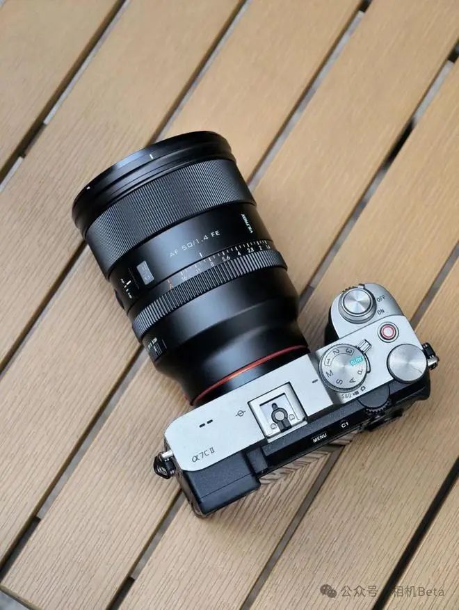 传言唯卓仕AF 50mm F1.4 Pro首发价2799元插图