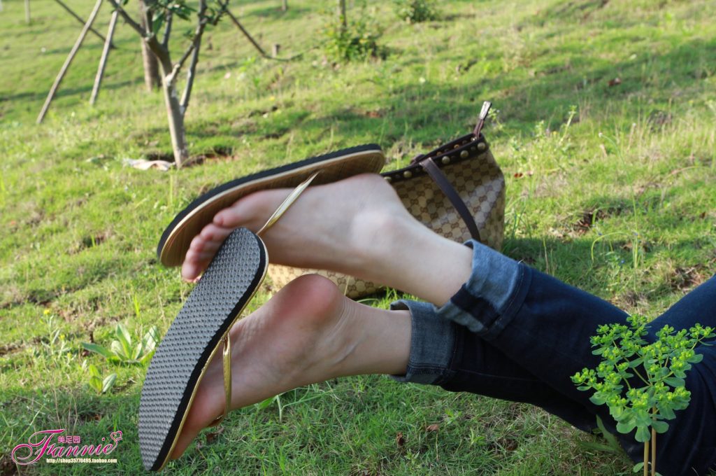 Fannie芬妮每足园 No.290 绿野芳踪 [41P/131MB]插图2