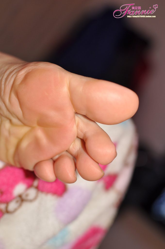 Fannie芬妮每足园 No.296 裸足特辑3 [41P/121MB]插图2