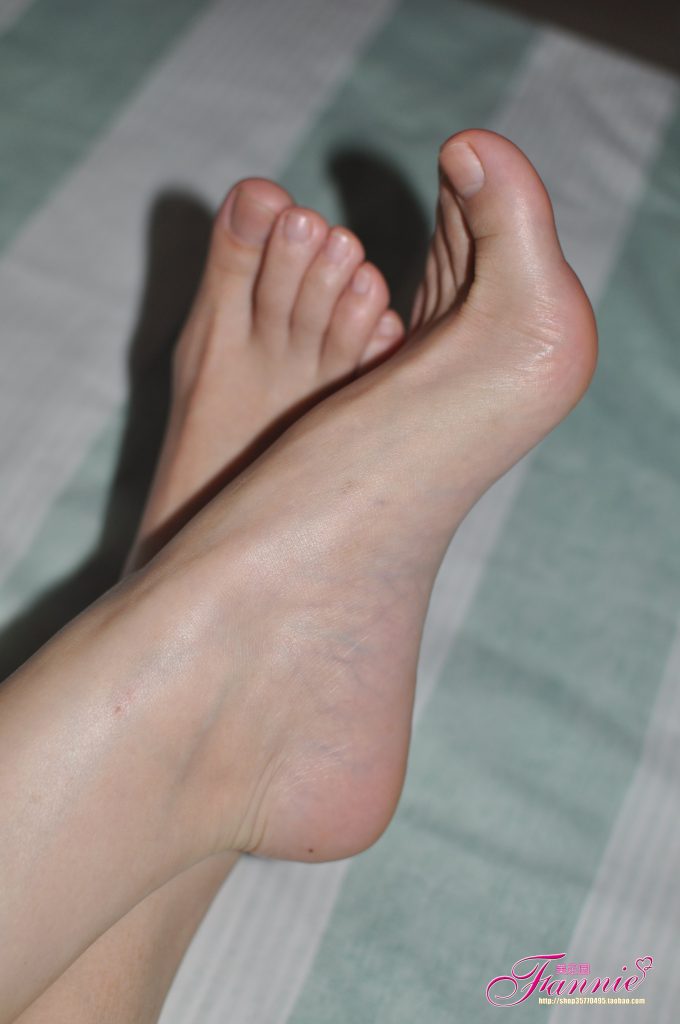 Fannie芬妮每足园 No.302 裸足特辑9 [51P/127MB]插图2