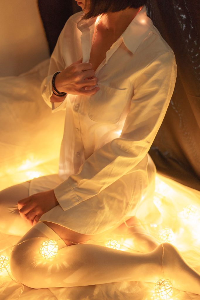 喵写真 VOL.014 灯光白丝媚影 [74P/536MB]插图2