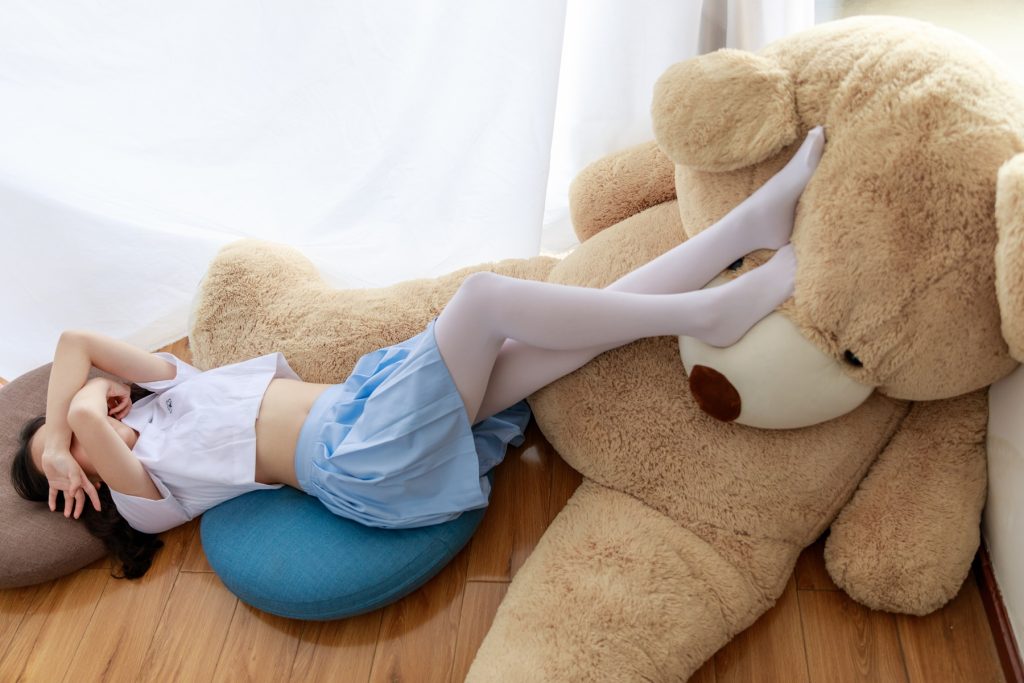 喵写真 早期作品07 熊熊与白丝少女 [81P/1V/723MB]插图2