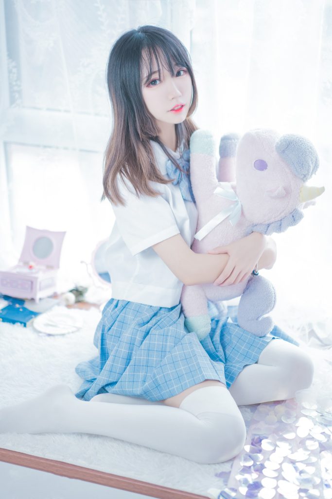 喵糖映画少女写真 VOL.019 致简白丝女友[46P/778MB]插图1