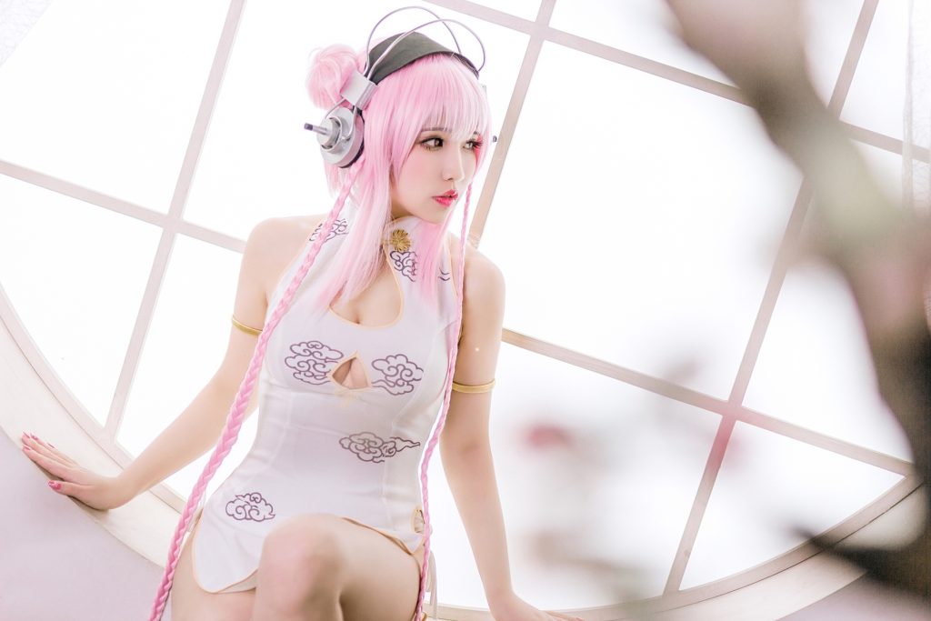 喵糖映画少女写真 VOL.050 粉色迷你小旗袍 [35P/260MB]插图2