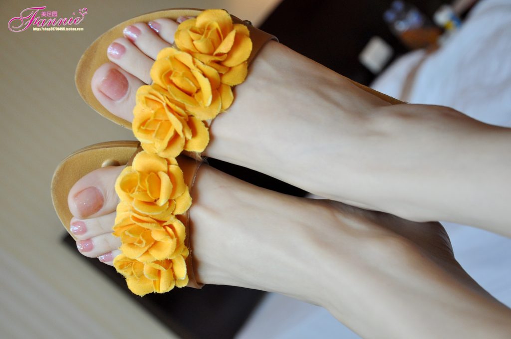 Fannie芬妮每足园 No.319 梦中的婚礼 黄玫瑰 [62P/179MB]插图2