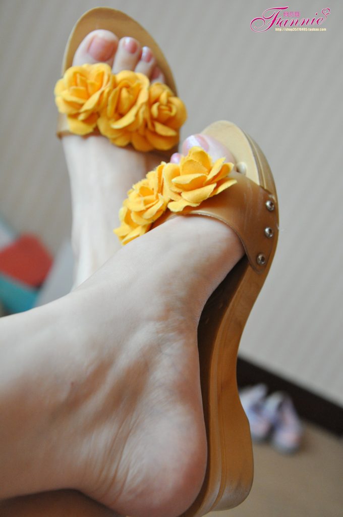 Fannie芬妮每足园 No.319 梦中的婚礼 黄玫瑰 [62P/179MB]插图3