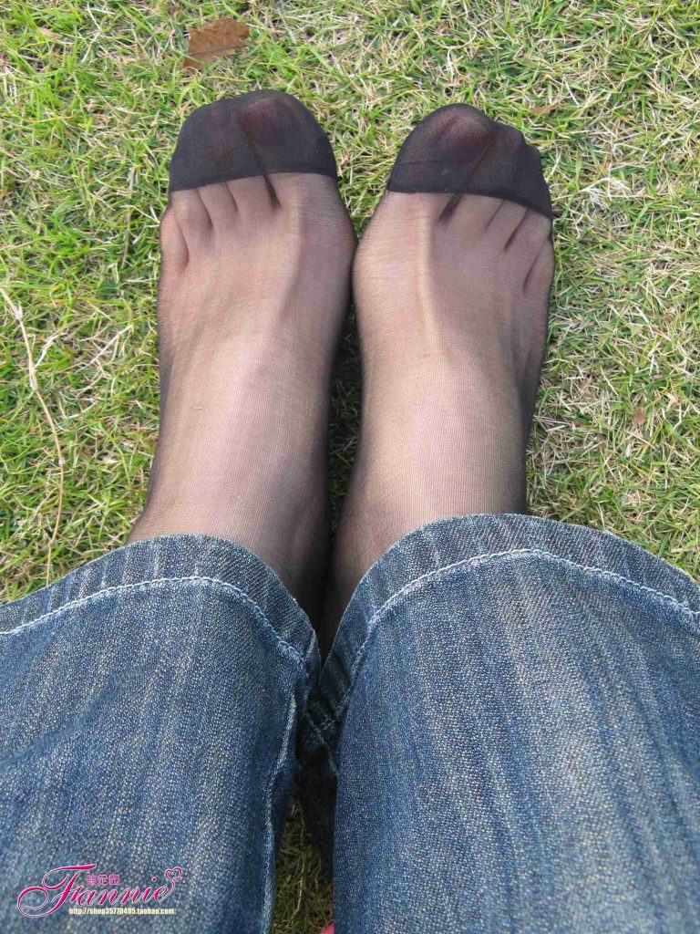 Fannie芬妮每足园 No.363 窃窃私语黑丝 [103P/298MB]插图1