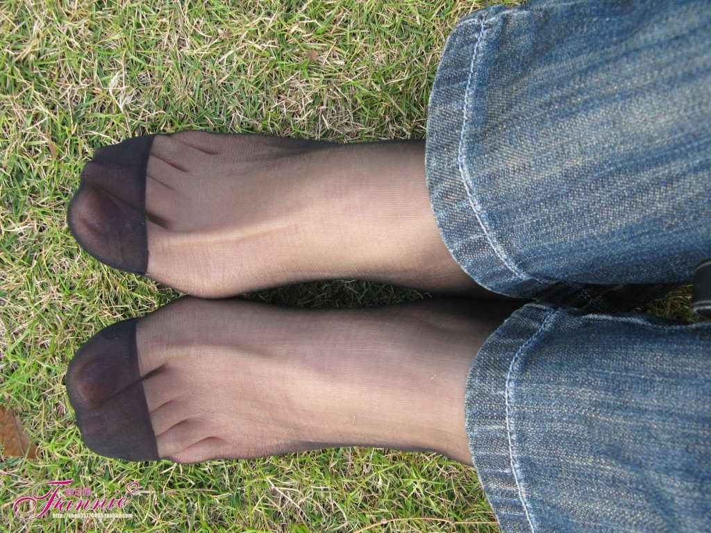 Fannie芬妮每足园 No.363 窃窃私语黑丝 [103P/298MB]插图2