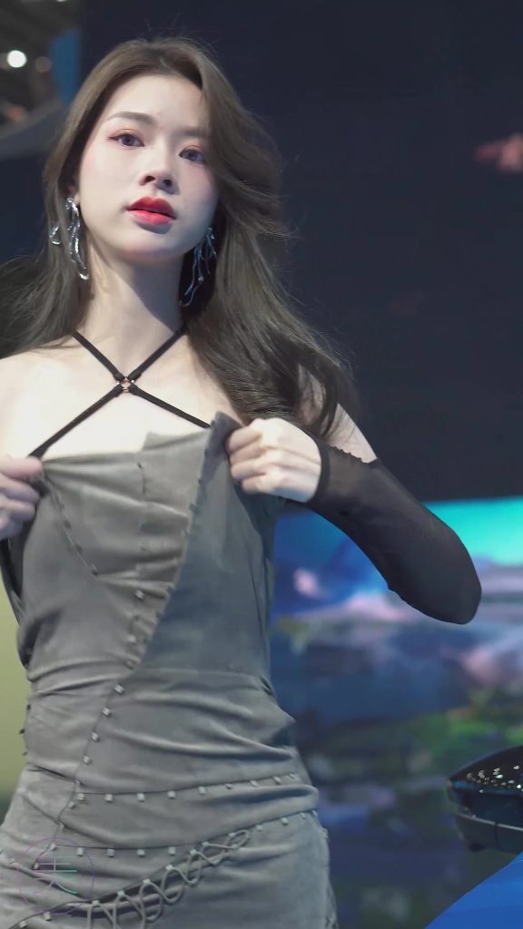 NO.0202 2021 广州车展 Racing Model ROEWE车模01[1V/557MB]插图2