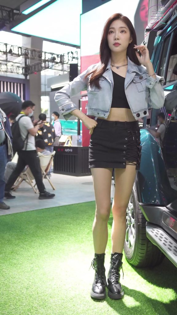 NO.0213 2021 广州车展 Racing Model 北汽车模04[1V/365MB]-无料摄影圈