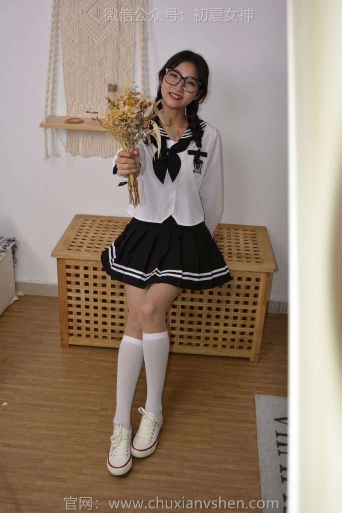 初夏女神 NO.121-1 点点 黑白海军服[140P/1V/3.56GB]插图2