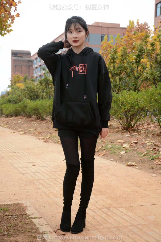 初夏女神 NO.132 安妮 浅看红枫[120P/1V/3.12GB]插图1