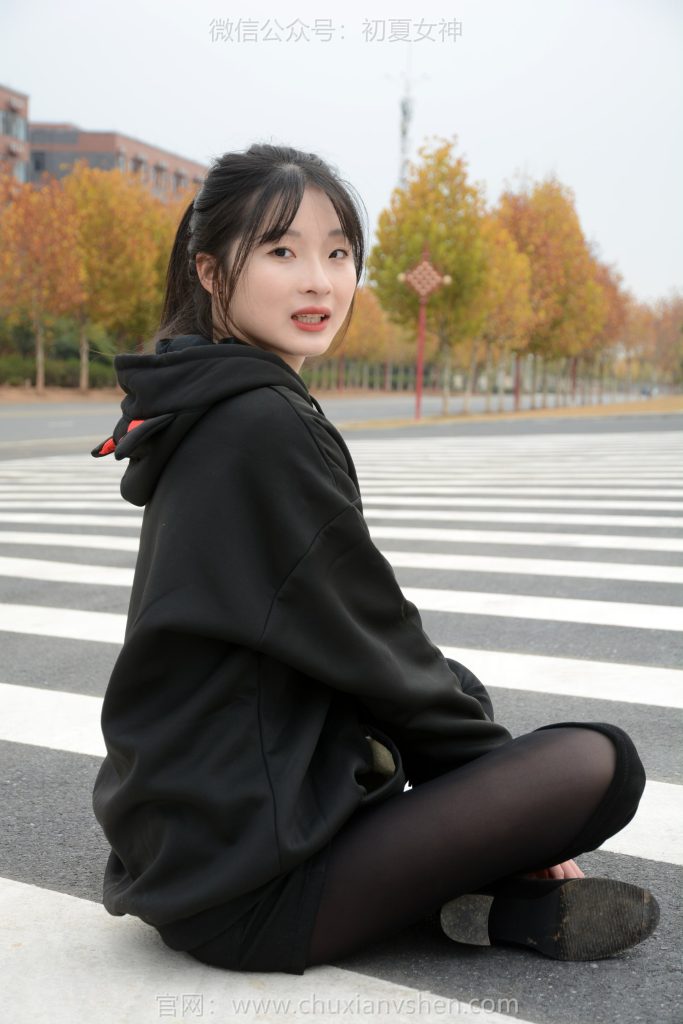 初夏女神 NO.132 安妮 浅看红枫[120P/1V/3.12GB]插图3