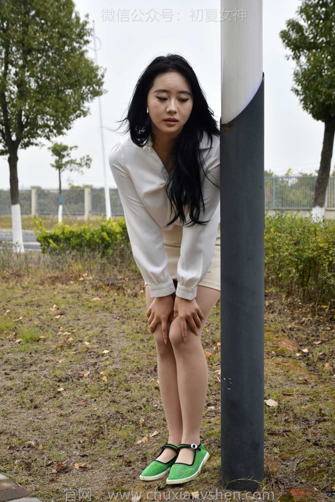 初夏女神 NO.154 小钰 炫丽布鞋[120P/1V/5.70GB]插图2