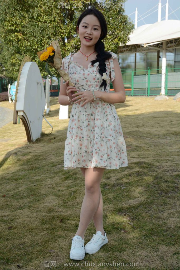 初夏女神 NO.159 双双 迎春碎花裙[140P/1V/5.68GB]插图1