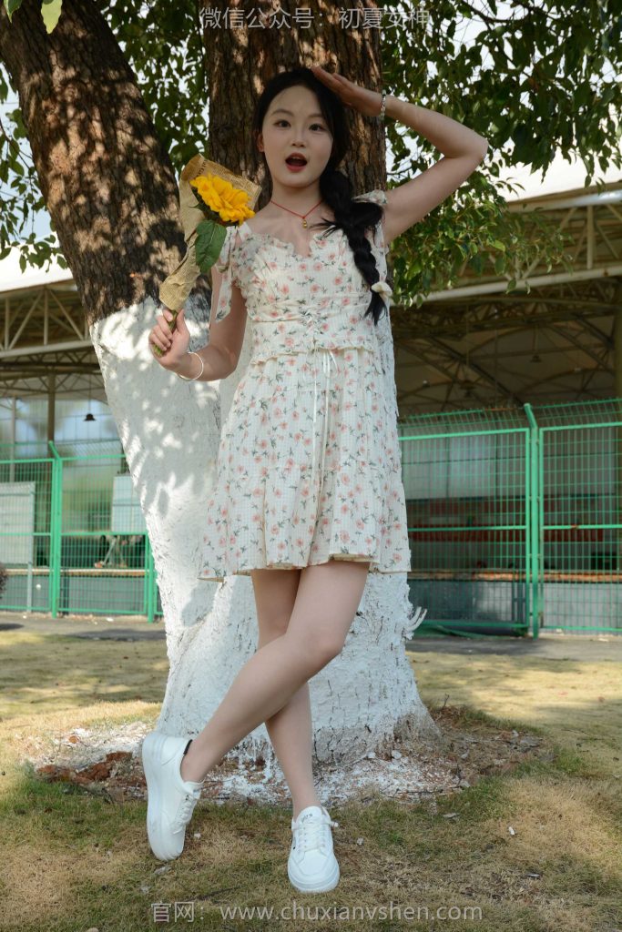 初夏女神 NO.159 双双 迎春碎花裙[140P/1V/5.68GB]插图2