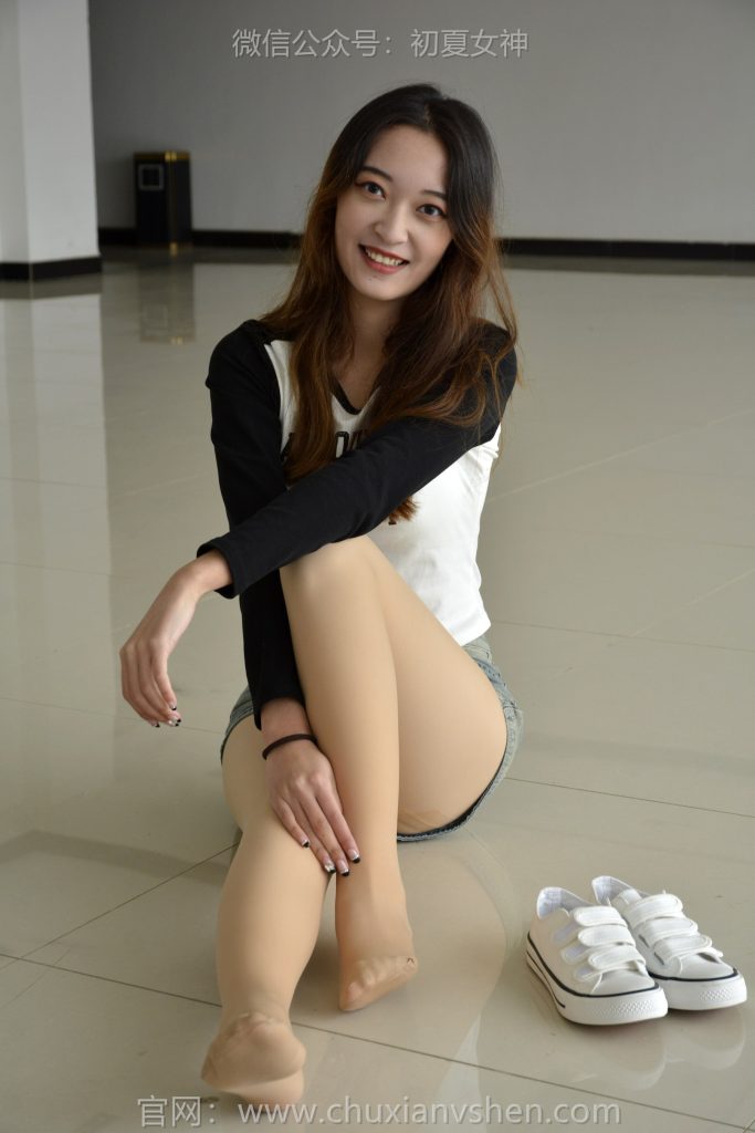 初夏女神 NO.160 依依 走走拍拍[130P/1V/5.25GB]插图2