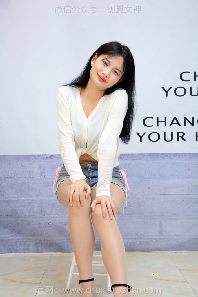 初夏女神 NO.234 幺幺 职业微笑[100P/1V/4.40GB]插图3