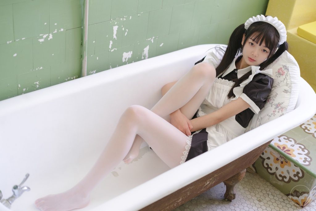 柴系小乖(稚乖画册) 001 夜夜白丝女仆 [100P/0.97GB]插图1