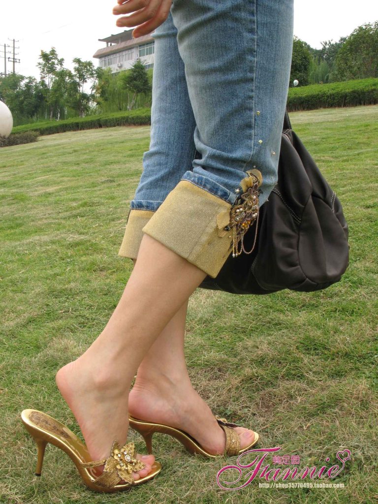 Fannie芬妮每足园 No.381 秋意浓系列-金色凉拖[37P/109MB]插图3