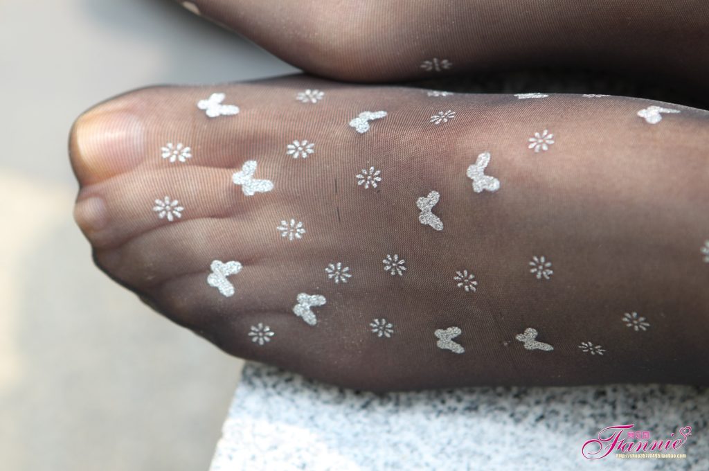 Fannie芬妮每足园 No.435 丝族特辑2 黑丝[67P/199MB]插图3