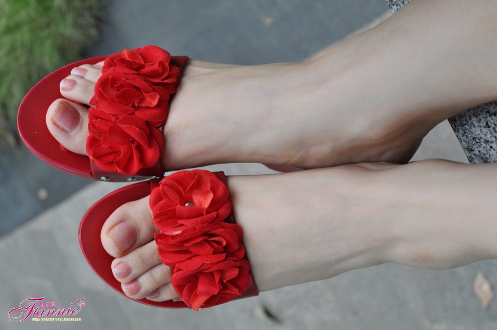 Fannie芬妮每足园 No.502 夏日足下 清爽靓丽 红拖[53P/147MB]插图2