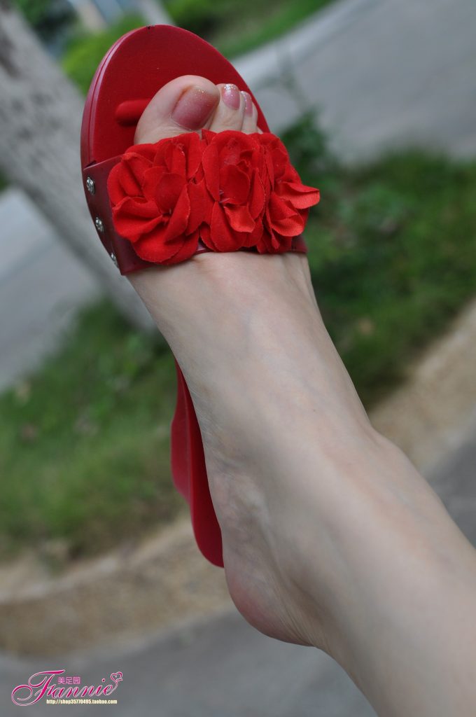 Fannie芬妮每足园 No.502 夏日足下 清爽靓丽 红拖[53P/147MB]插图1