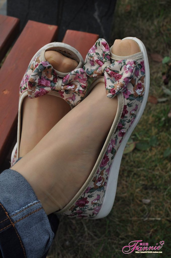 Fannie芬妮每足园 No.514 行在深秋 丝族1[39P/90MB]插图2