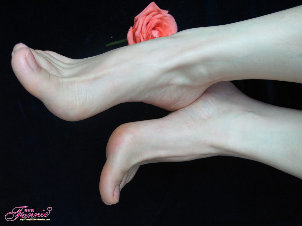 Fannie芬妮每足园 No.564 一个人的浪漫 落花寻梦[31P/80MB]插图3