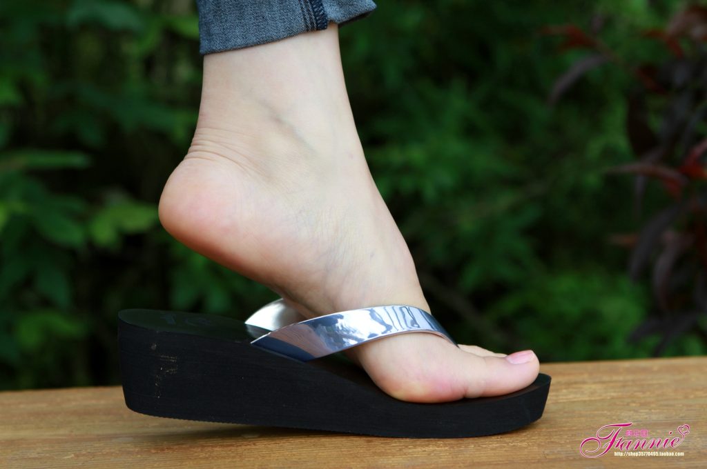 Fannie芬妮每足园 No.573 银光闪闪[83P/225MB]插图2