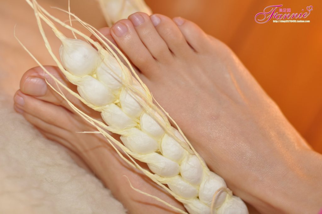 Fannie芬妮每足园 No.577 玉趾如蚕向花语2[73P/198MB]插图3