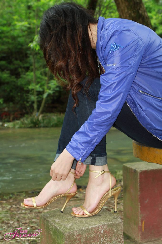 Fannie芬妮每足园 No.593 在水一方5[45P/143MB]插图2