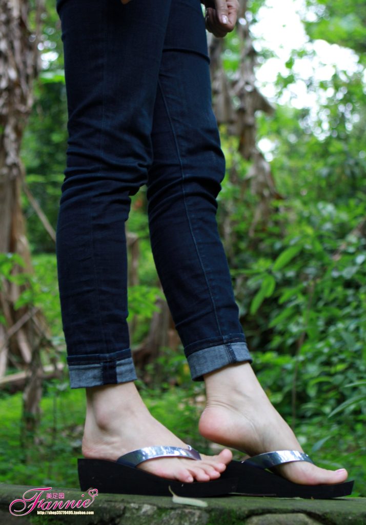 Fannie芬妮每足园 No.594 在水一方6[49P/147MB]插图3