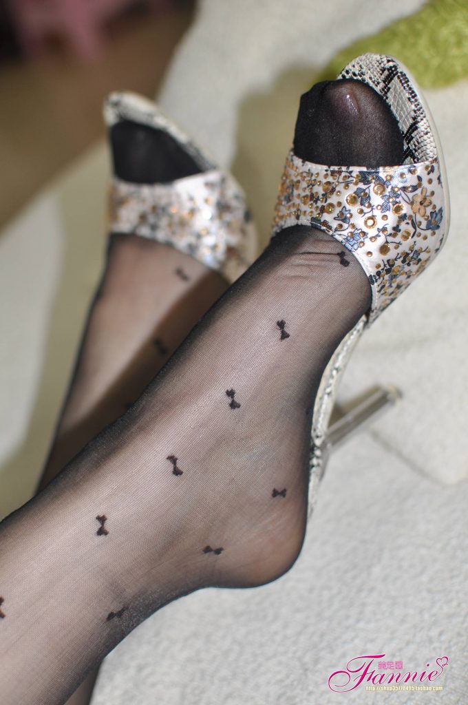 Fannie芬妮每足园 No.596 早春二月 纯黑丝凉拖[85P/248MB]插图1