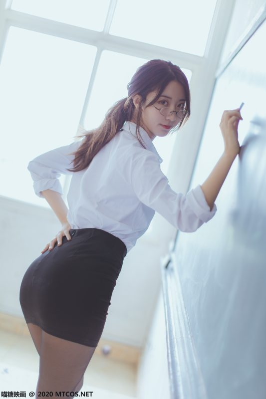 喵糖映画 VOL.282 OL黑丝教师制服 [29P/217MB]-无料摄影圈